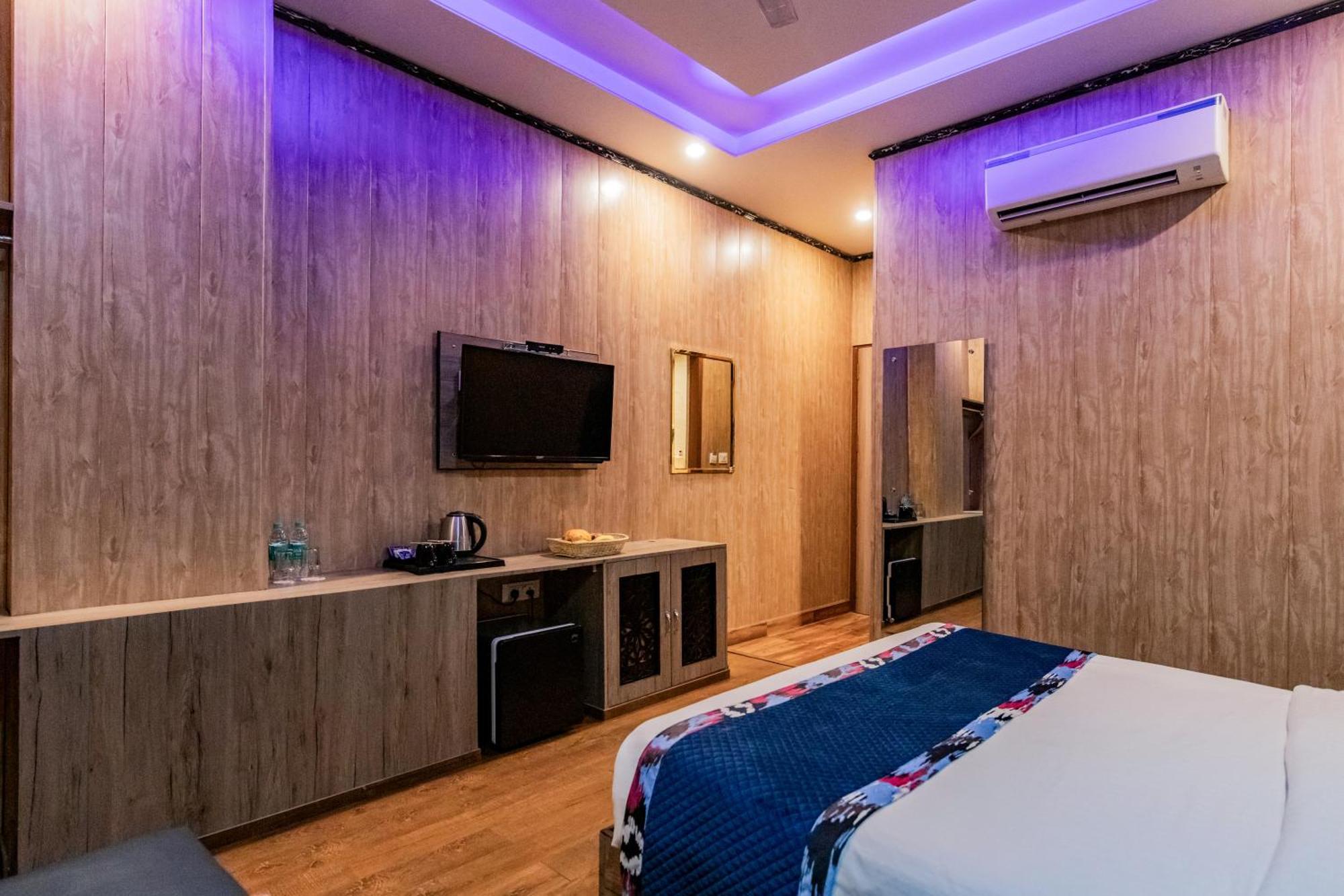 ג'איפור Foxoso Fiori Hotel מראה חיצוני תמונה